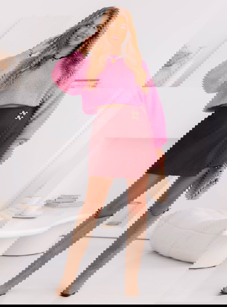 Bordowe szorty jak spódniczka z eko...