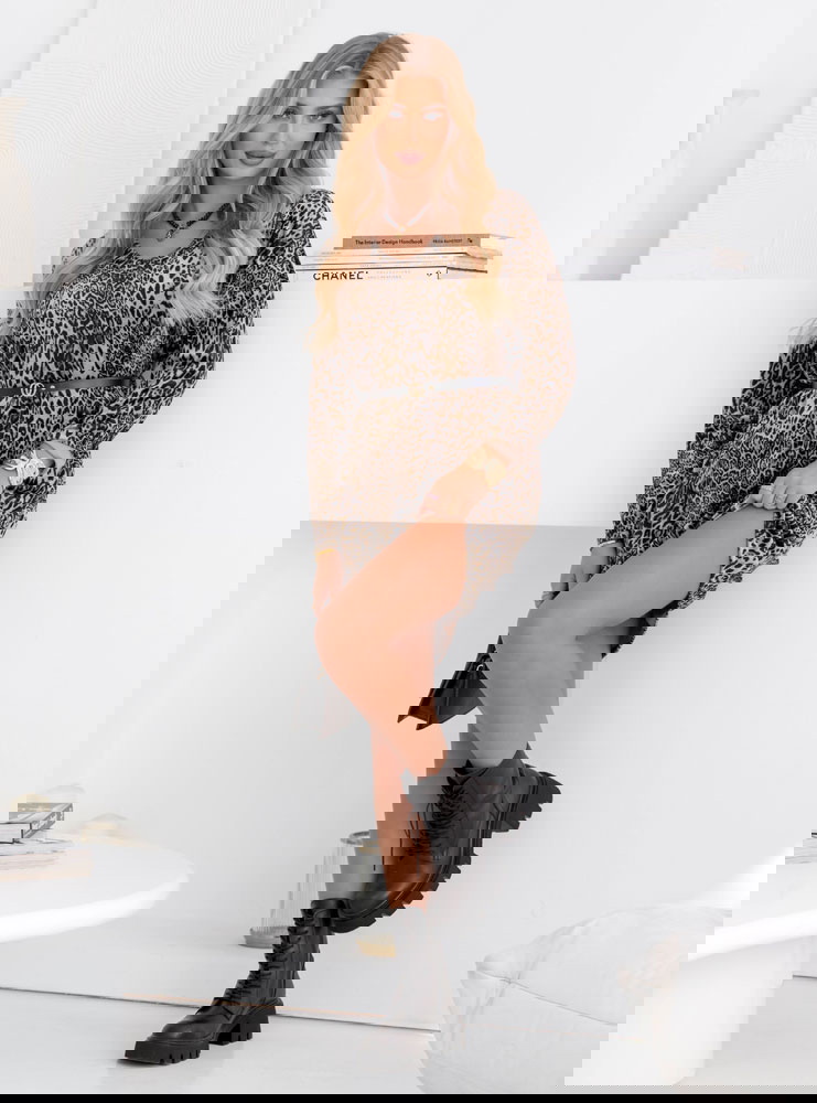 Welurowa sukienka w panterkę z...