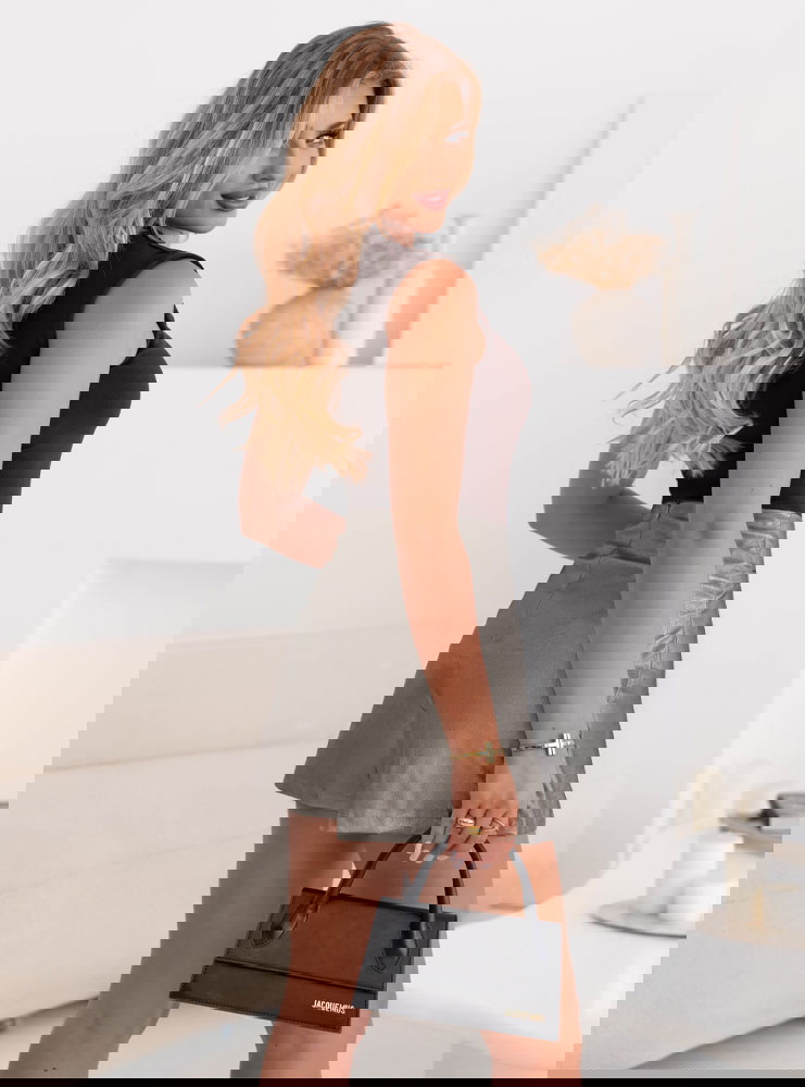 Szare spódnico-spodenki z eko skóry...