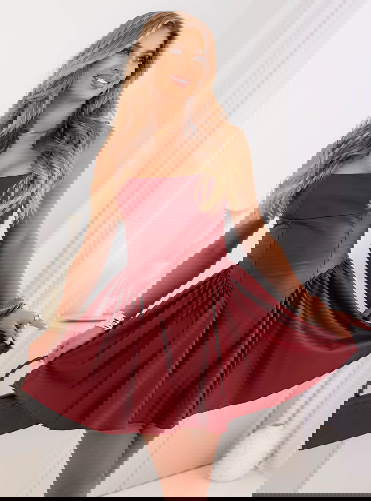 Bordowa sukienka mini z eko skóry...