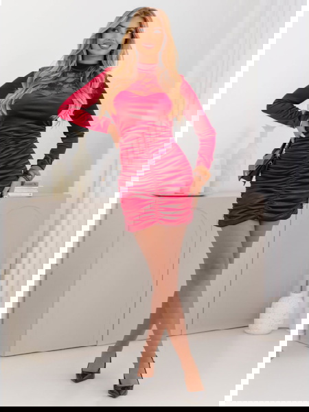 Malinowa welurowa sukienka... 2