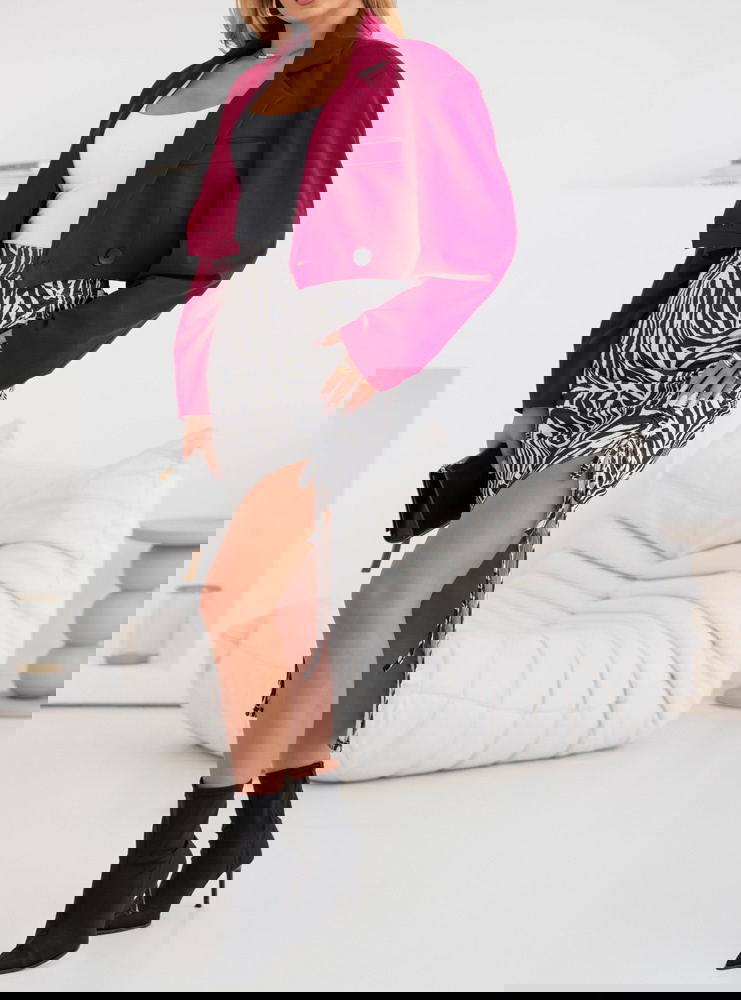 Dopasowana spódnica midi z rozcięciem...