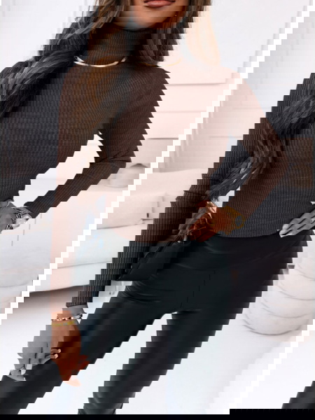 Czekoladowy sweter z golfem... 2