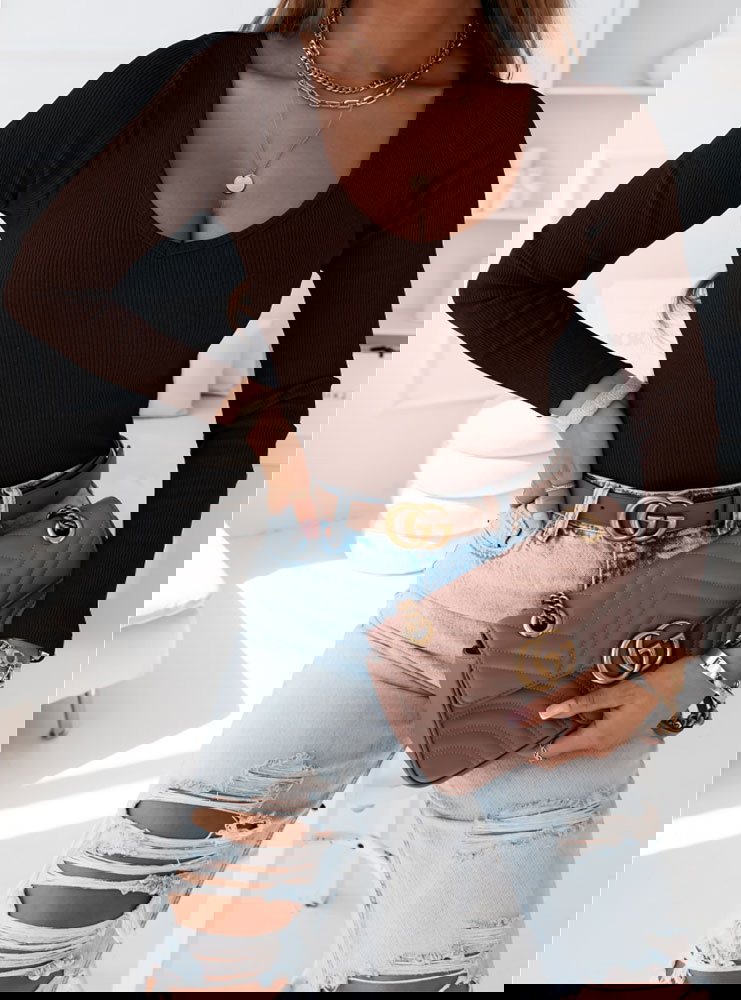 Czekoladowa prążkowana bluzka z...