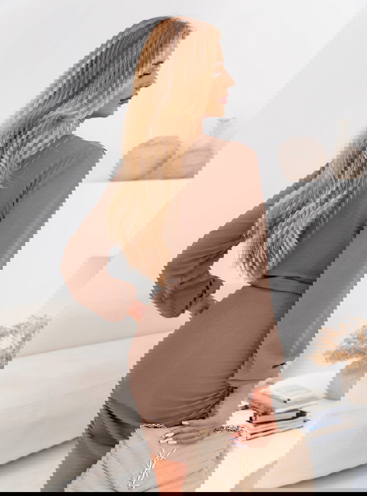 Sukienka mini z przekładanym dekoltem...