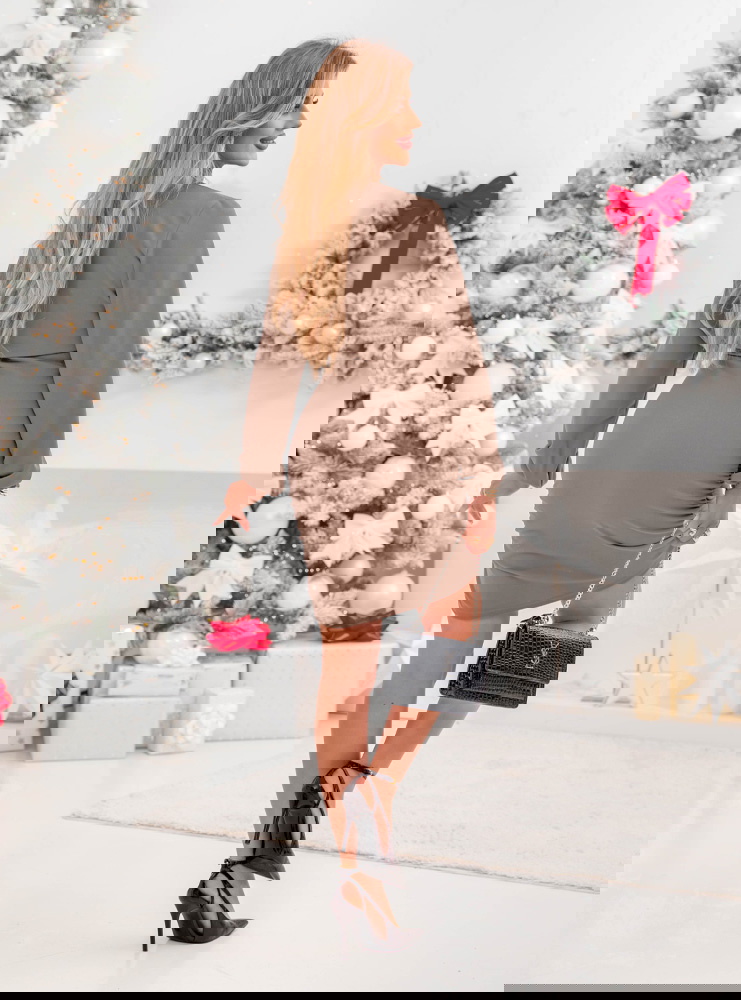 Sukienka mini z przekładanym dekoltem...