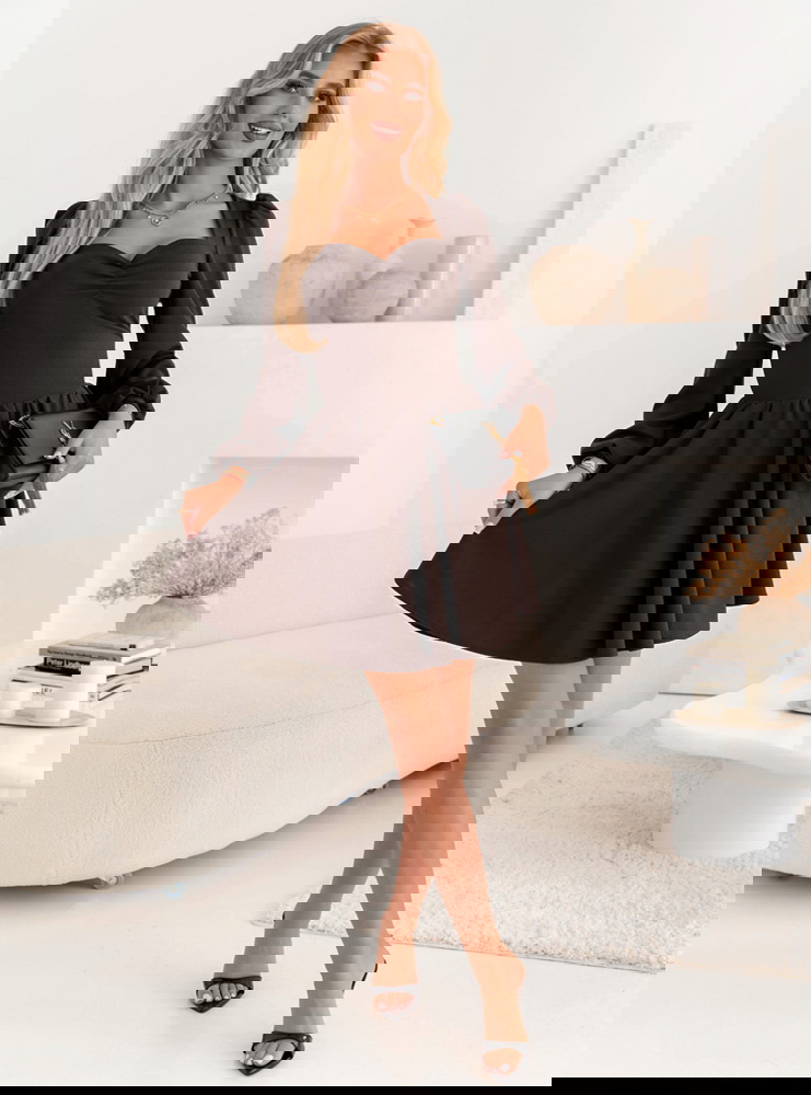 Czekoladowa sukienka z marszczeniem...