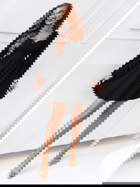 Czarna sukienka z... 2