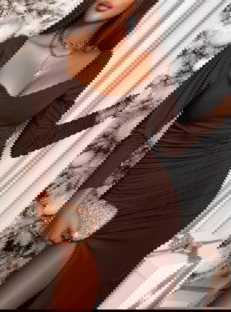 Czekoladowa długa sukienka z...