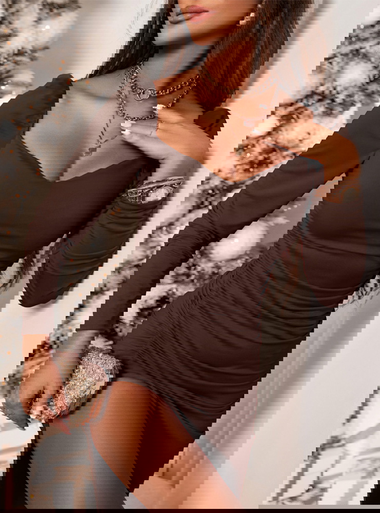 Czekoladowa długa sukienka z...