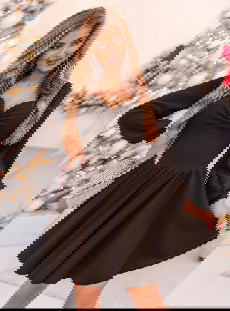 Czekoladowa sukienka z marszczeniem...