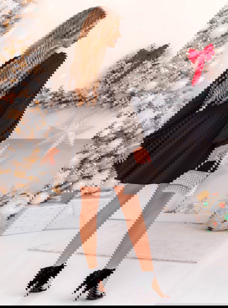 Czekoladowa sukienka z marszczeniem...