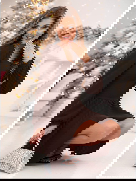 Czekoladowa sukienka z...