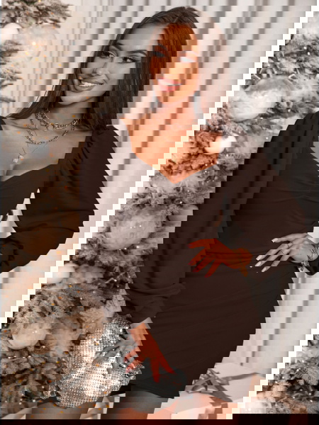 Czekoladowa sukienka z... 2