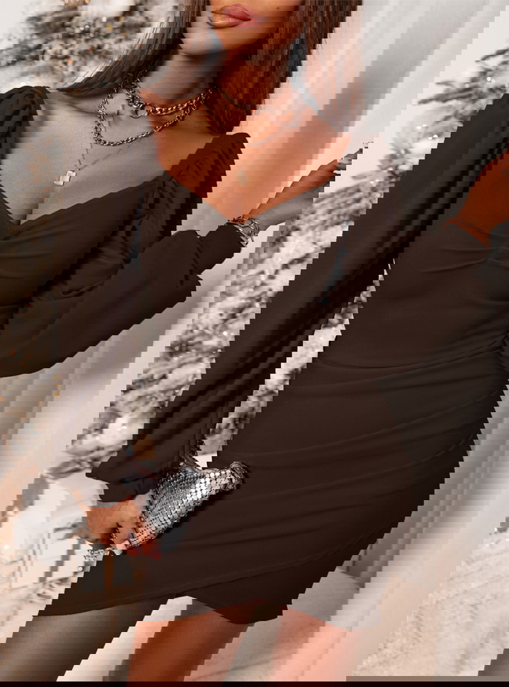 Czekoladowa sukienka z dekoltem w...