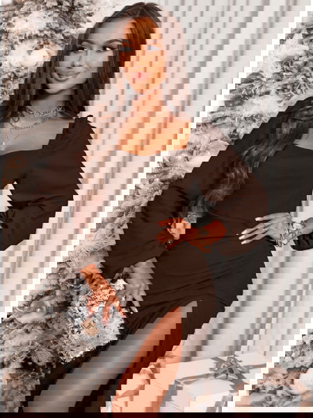 Czekoladowa sukienka z...