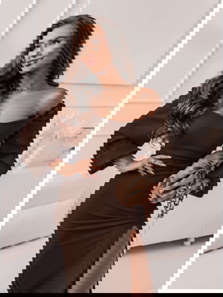 Czekoladowa sukienka z... 2