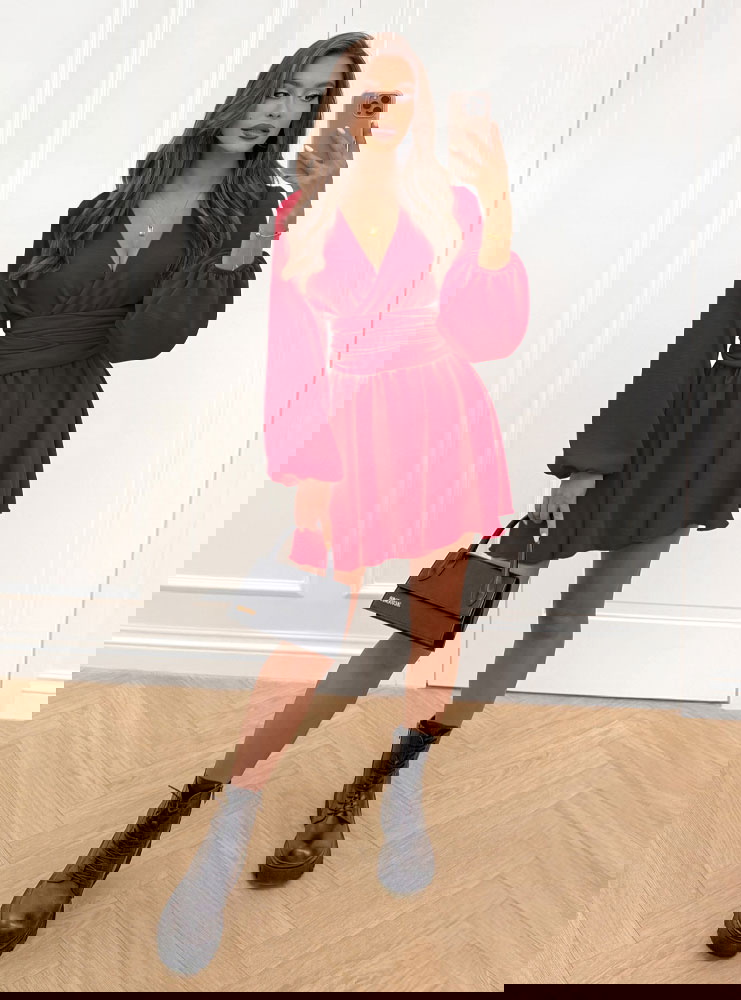 Malinowy kombinezon jak sukienka z...