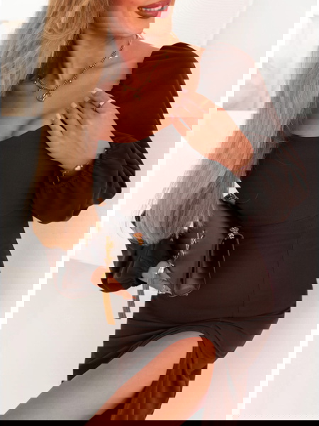 Czekoladowa sukienka z... 2