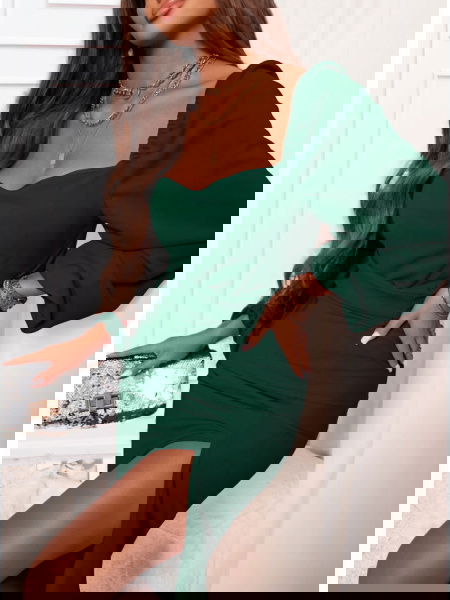 Sukienka z rozcięciem...