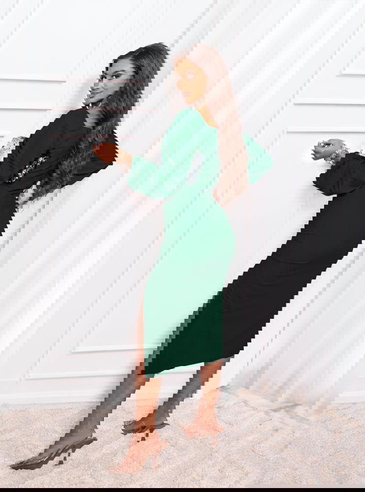 Sukienka z rozcięciem Pamalyn -...