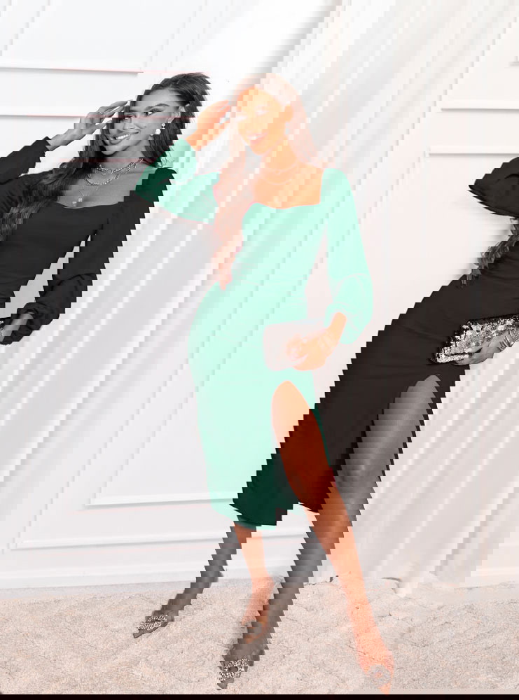 Sukienka z rozcięciem Pamalyn -...