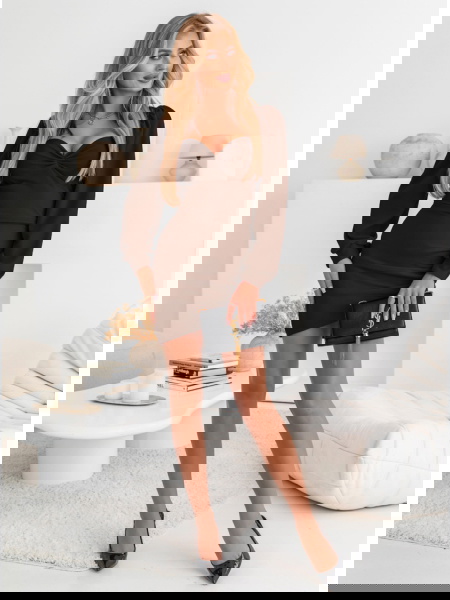 Czekoladowa sukienka z...