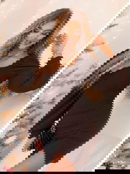 Czekoladowa sukienka z...