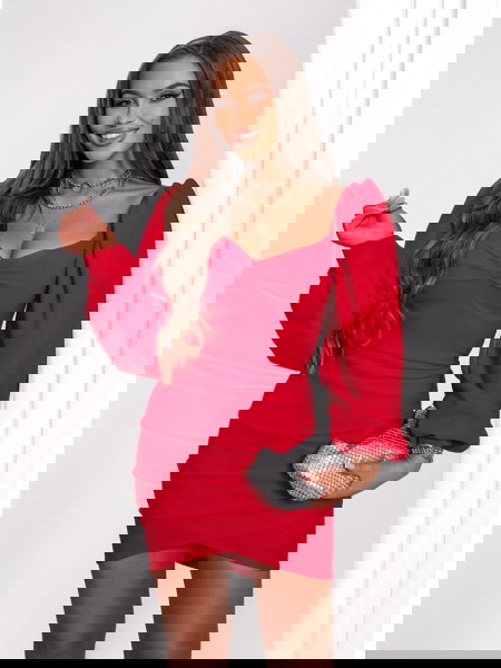 Malinowa sukienka z...