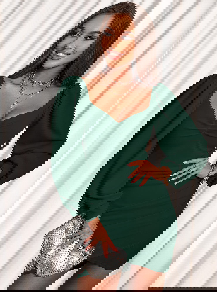 Sukienka z dekoltem w serce i...