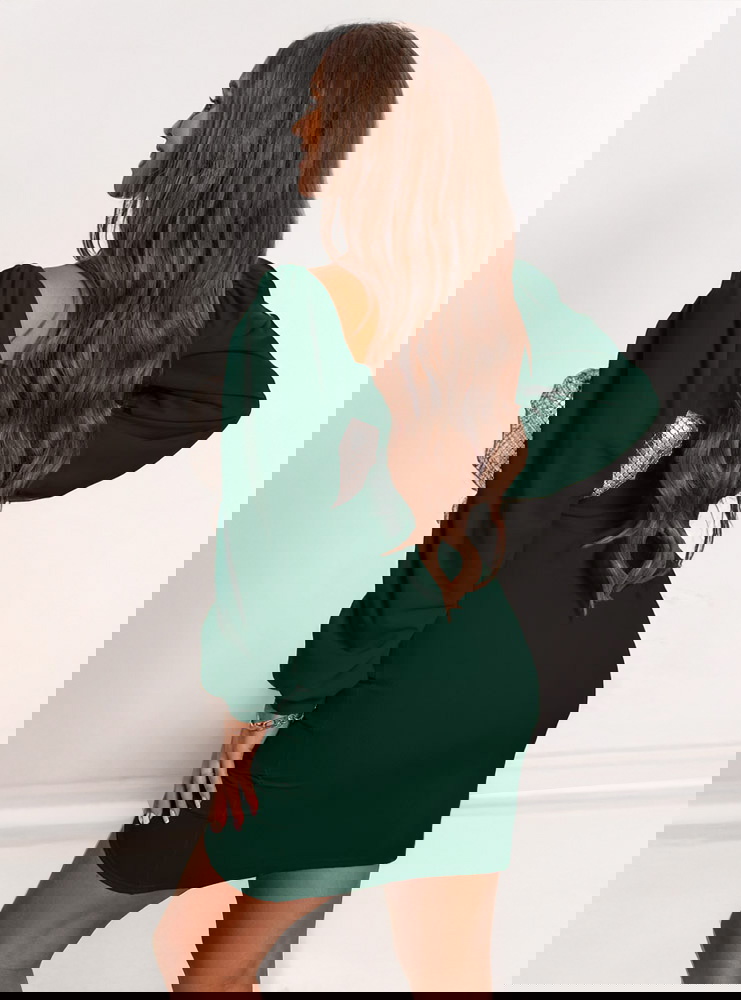 Sukienka z dekoltem w serce i...