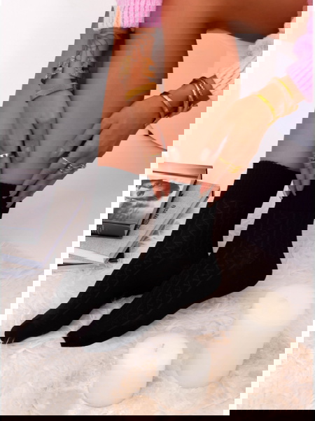 Czarne skarpetki damskie...