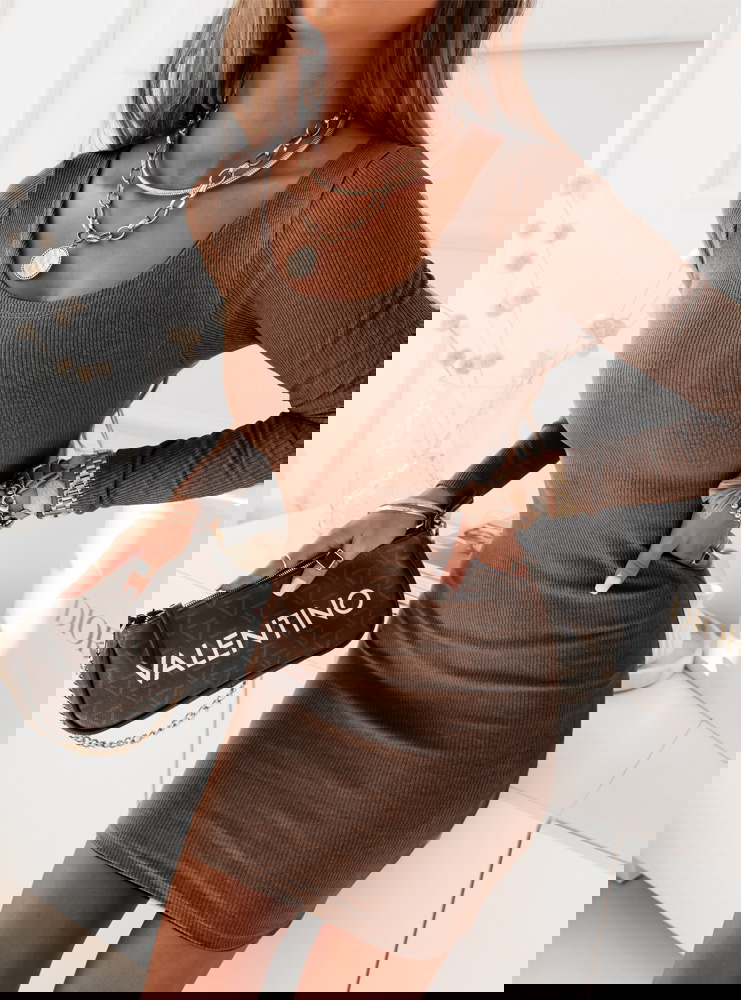 Prążkowana dopasowana sukienka mini...