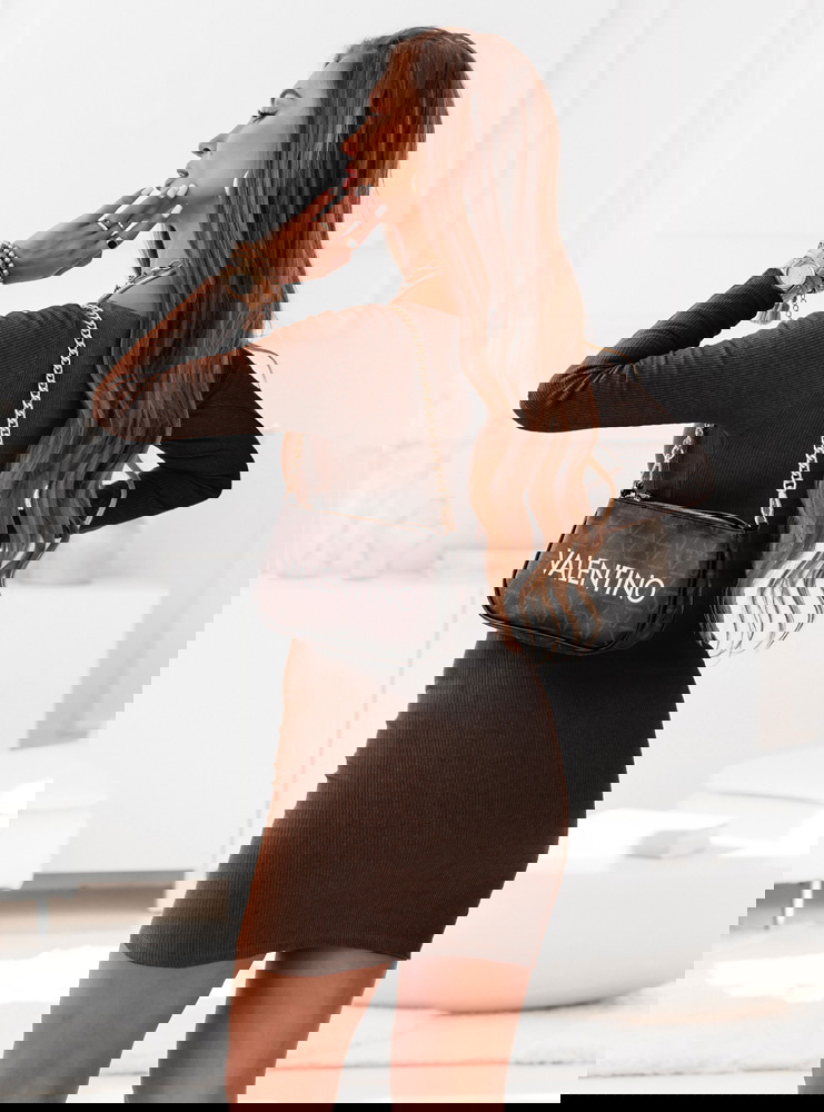 Czekoladowa prążkowana dopasowana...