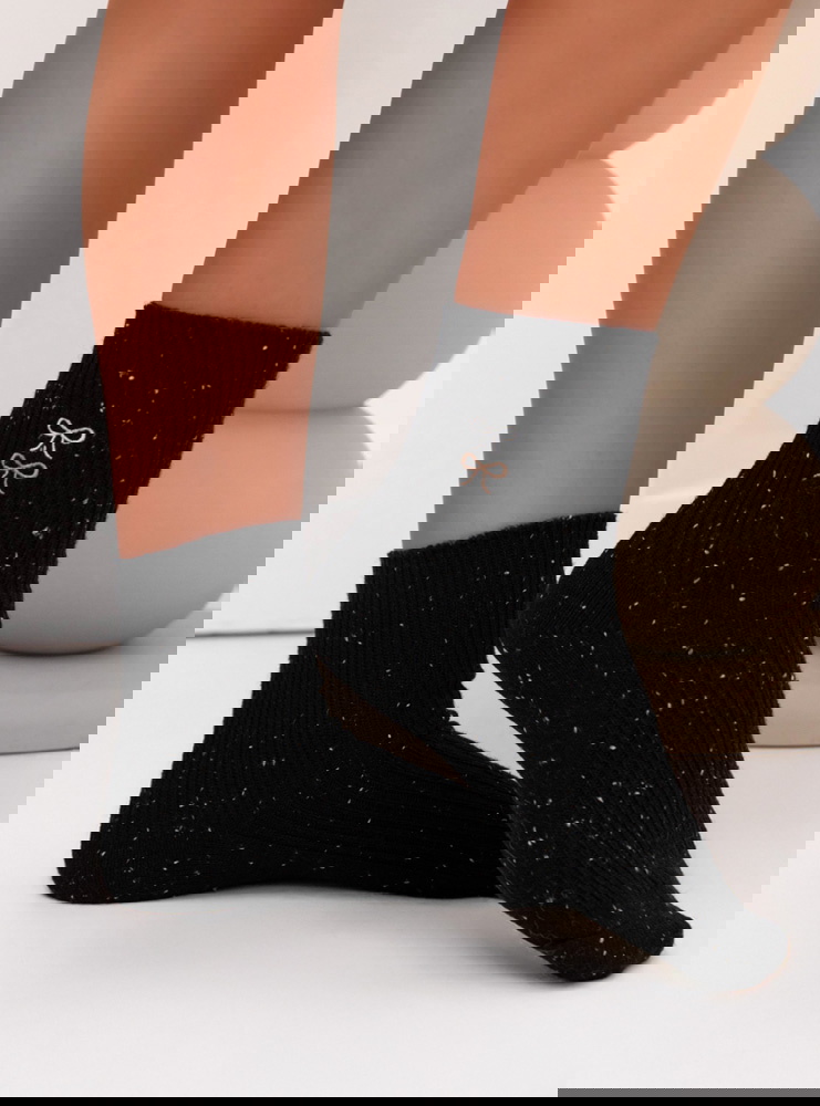 Czarne damskie skarpetki z ozdobnymi...