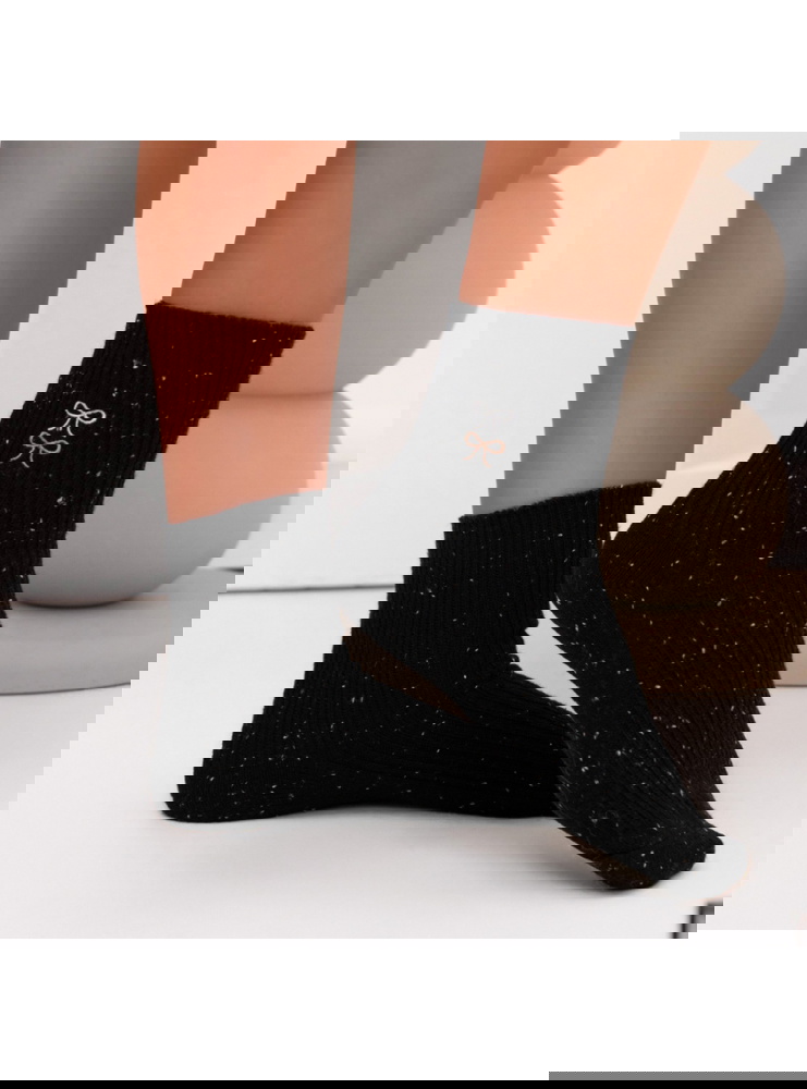 Czarne damskie skarpetki z ozdobnymi...