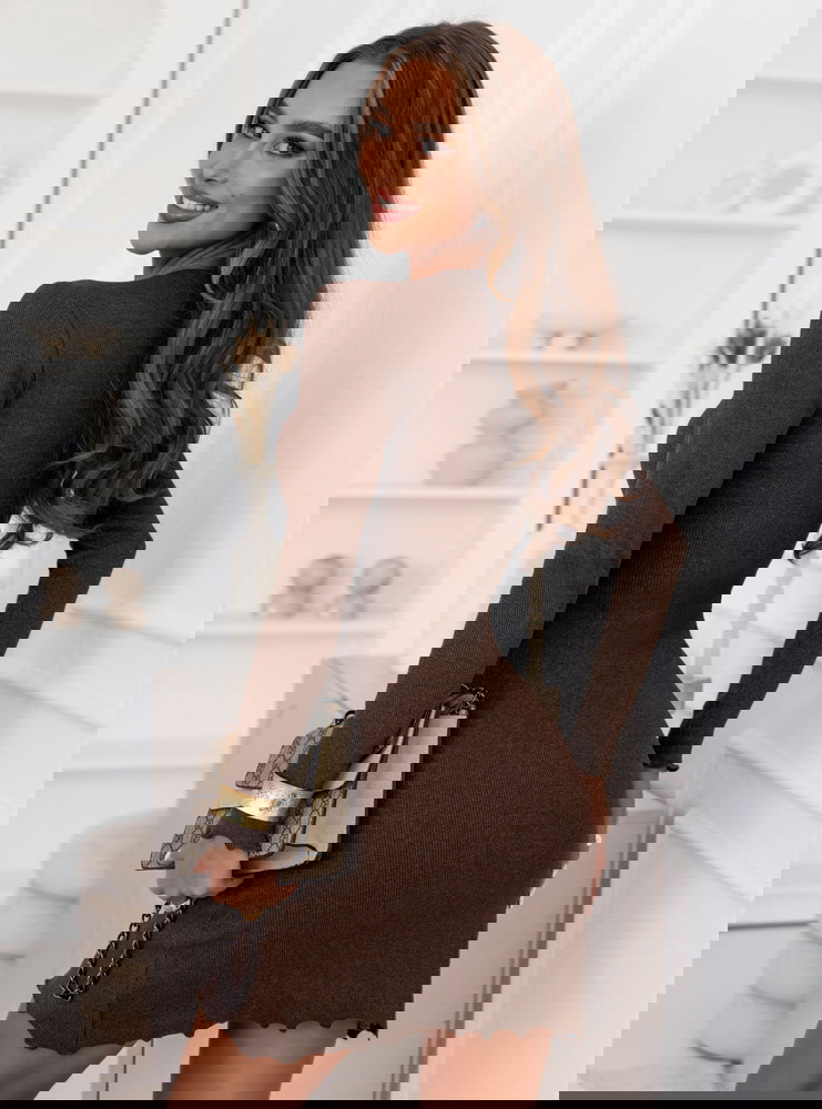 Czekoladowa prążkowana dopasowana...