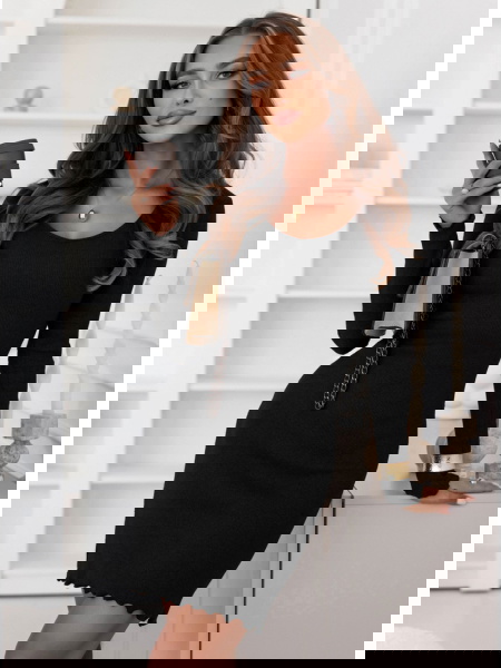 Czarna prążkowana... 2