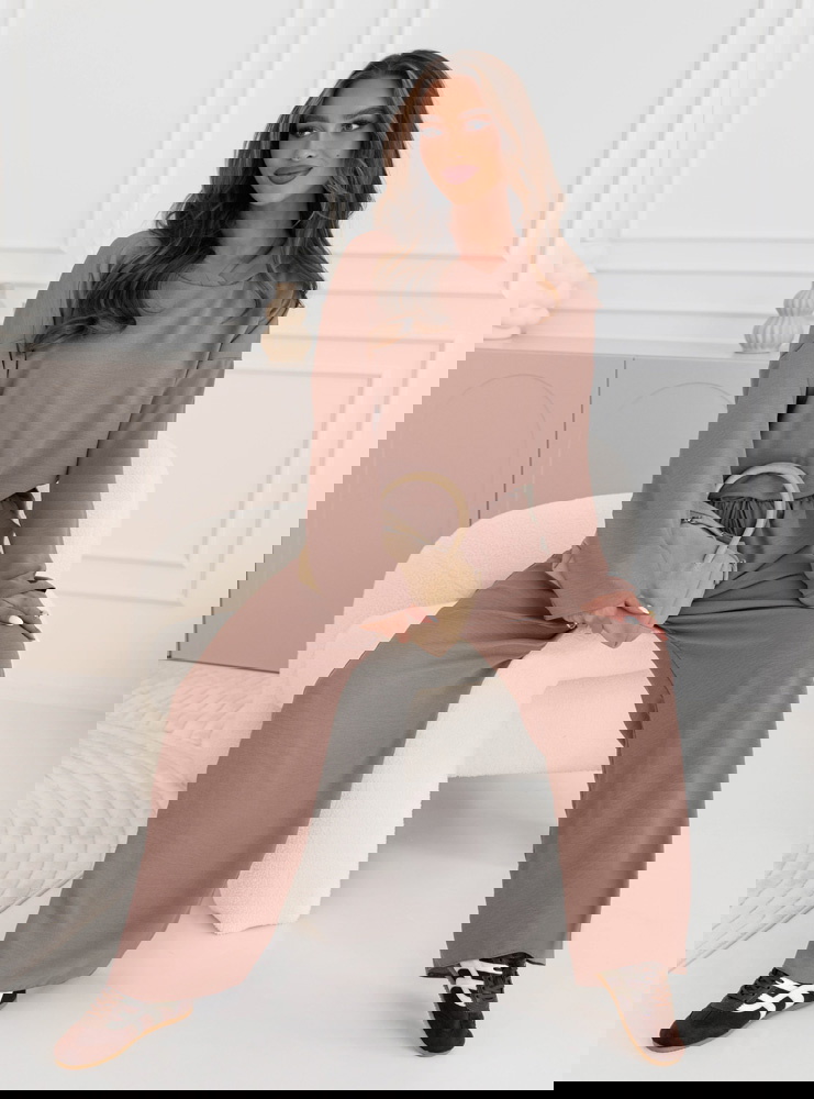 Komplet bluzka z kapturem i spodnie...