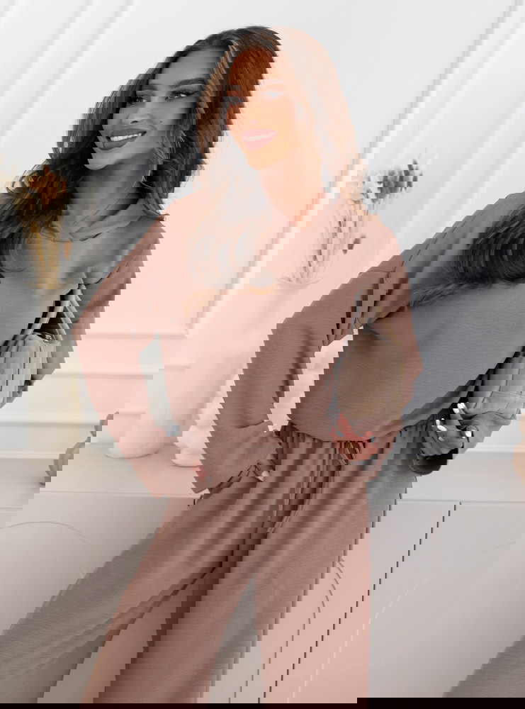 Komplet bluzka z kapturem i spodnie...