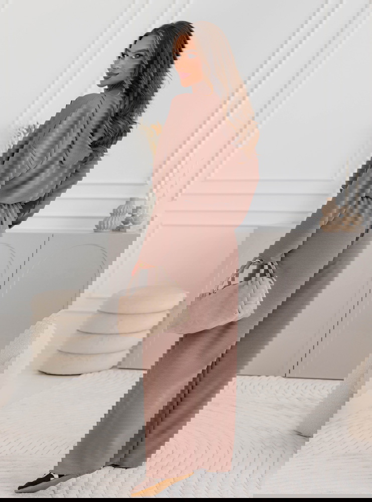 Komplet bluzka z kapturem i spodnie...