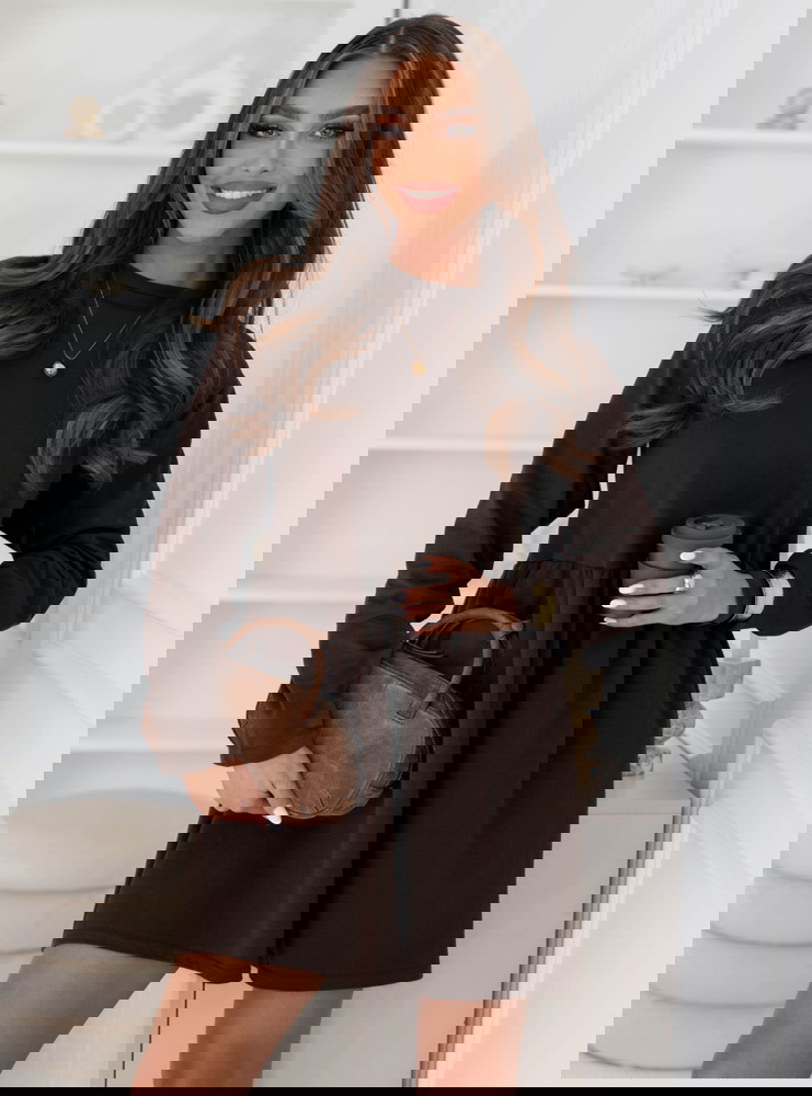 Czekoladowa sukienka z długimi...