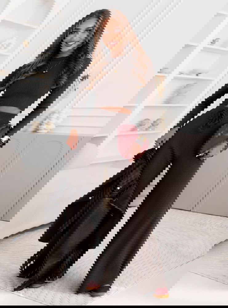 Czekoladowy prążkowany komplet bluzka...