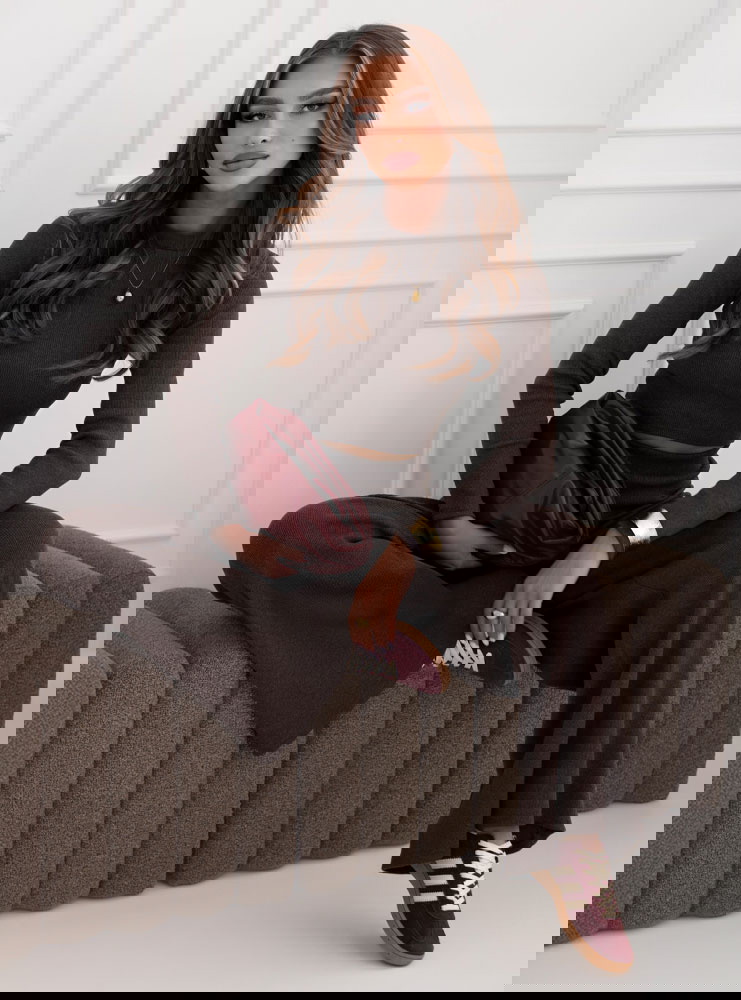 Czekoladowy prążkowany komplet bluzka...