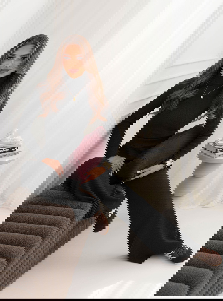 Czarny prążkowany komplet bluzka z...