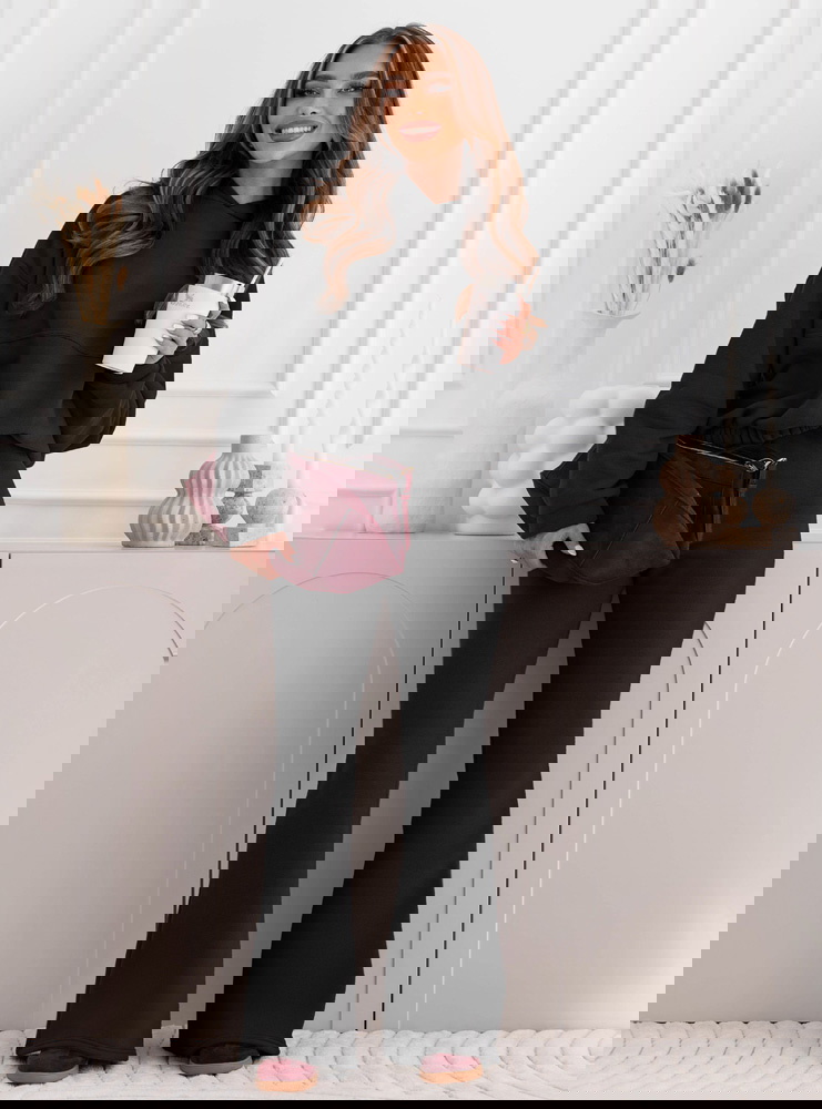 Czarny komplet dresowy bluza i...