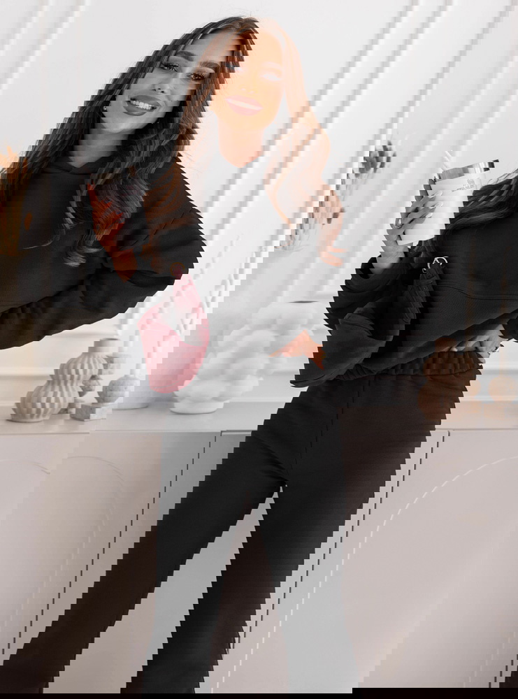 Czarny komplet dresowy bluza i...