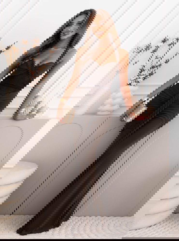 Czekoladowa długa sukienka z...