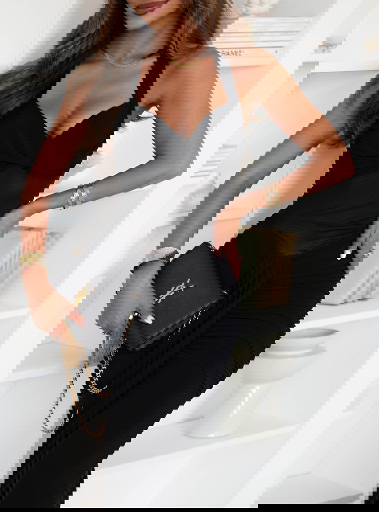 Czarna długa sukienka z wiązaniem...