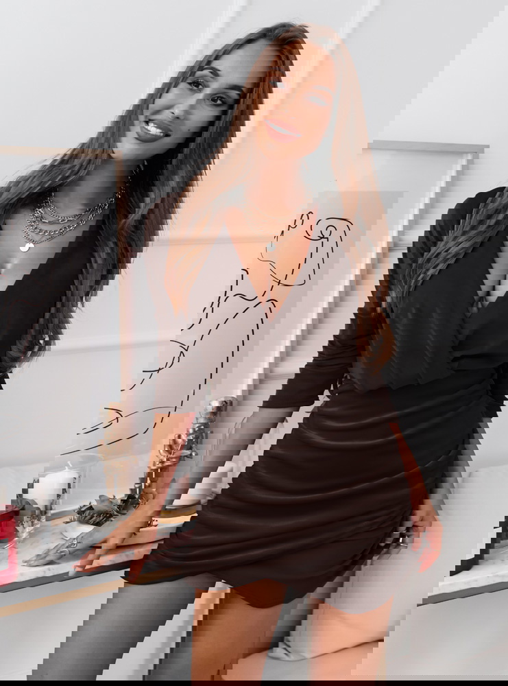 Czekoladowa welurowa sukienka z...